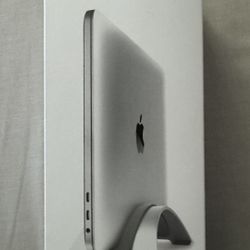 Book Arc for MacBook 