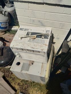 Window ac unit works