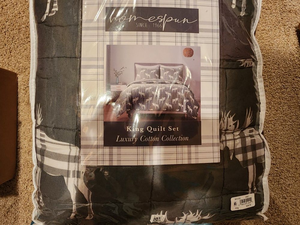 New From Macys King Moose Quilt Set Comforter Grey  Shams