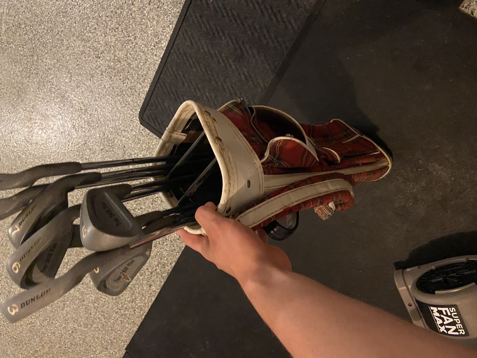 3-P Iron Set With Bag