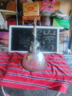Vintage light works good ready to go plug it in