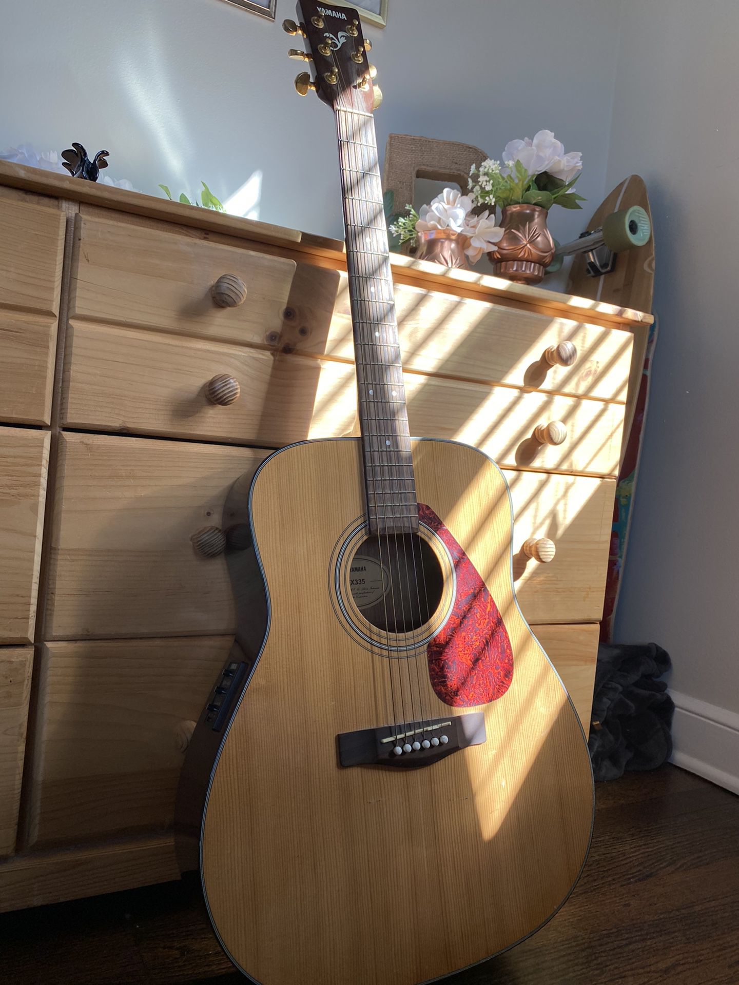 YAMAHA Acoustic Guitar