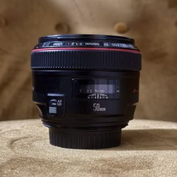 Canon 50mm F1.2