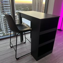 High Top Table With 2 Chairs