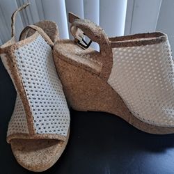 New Size 6 Wedges - No Box