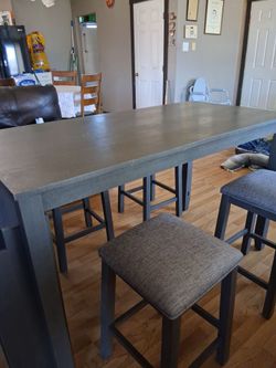 Bar  table