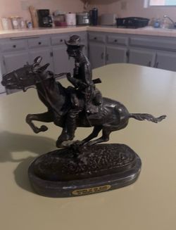 Collectible bronze statue