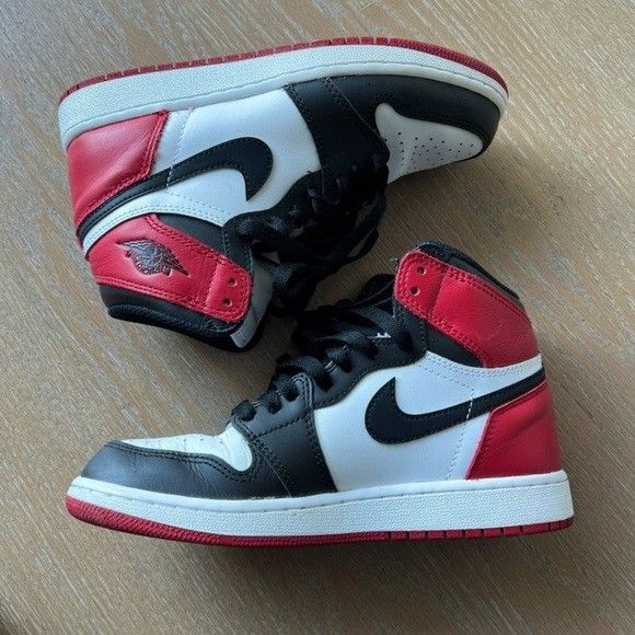 Nike Air Jordan 1 High - Black/White/Red Colorway