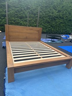 Solid Wood Bed Queen