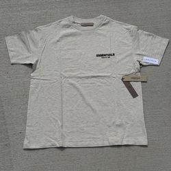 Fear of God Essentials Light Oatmeal T-Shirt Off White Size M