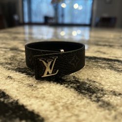 Black LV Slim Bracelet (free Shipping)