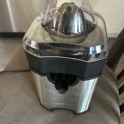 Cuisanart Juicer