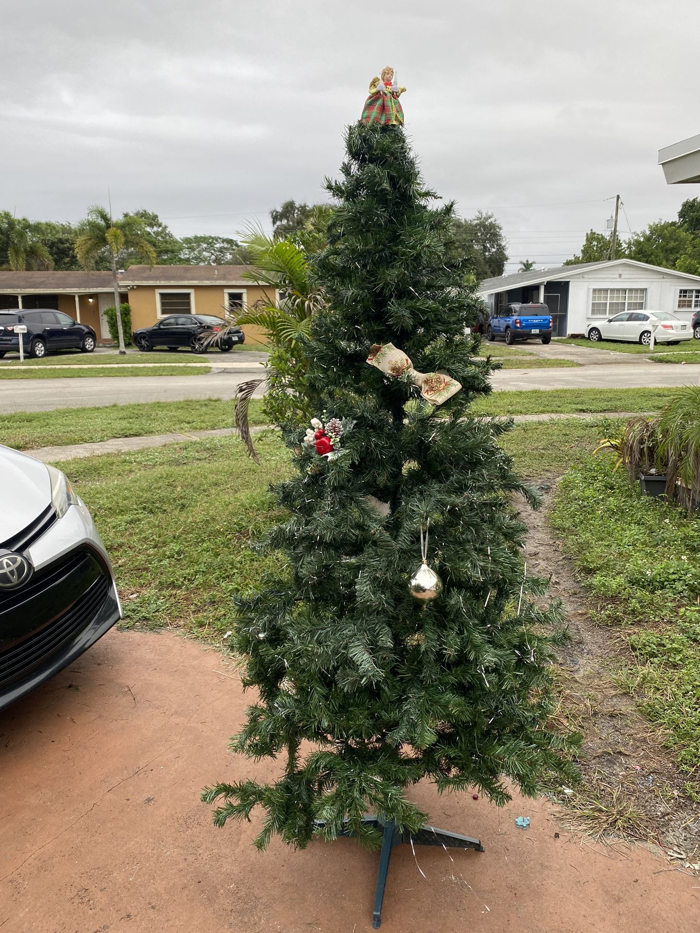 6.7 Ft Christmas Tree For Decor Inside The House