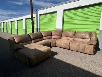 Large Brown Reclining Sectional with Chaise