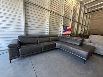 Modern gray recliner sectional- free delivery