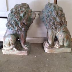 Lion Statues 