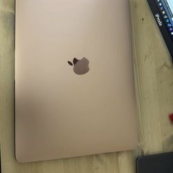 Apple MacBook Air Rose Gold M1