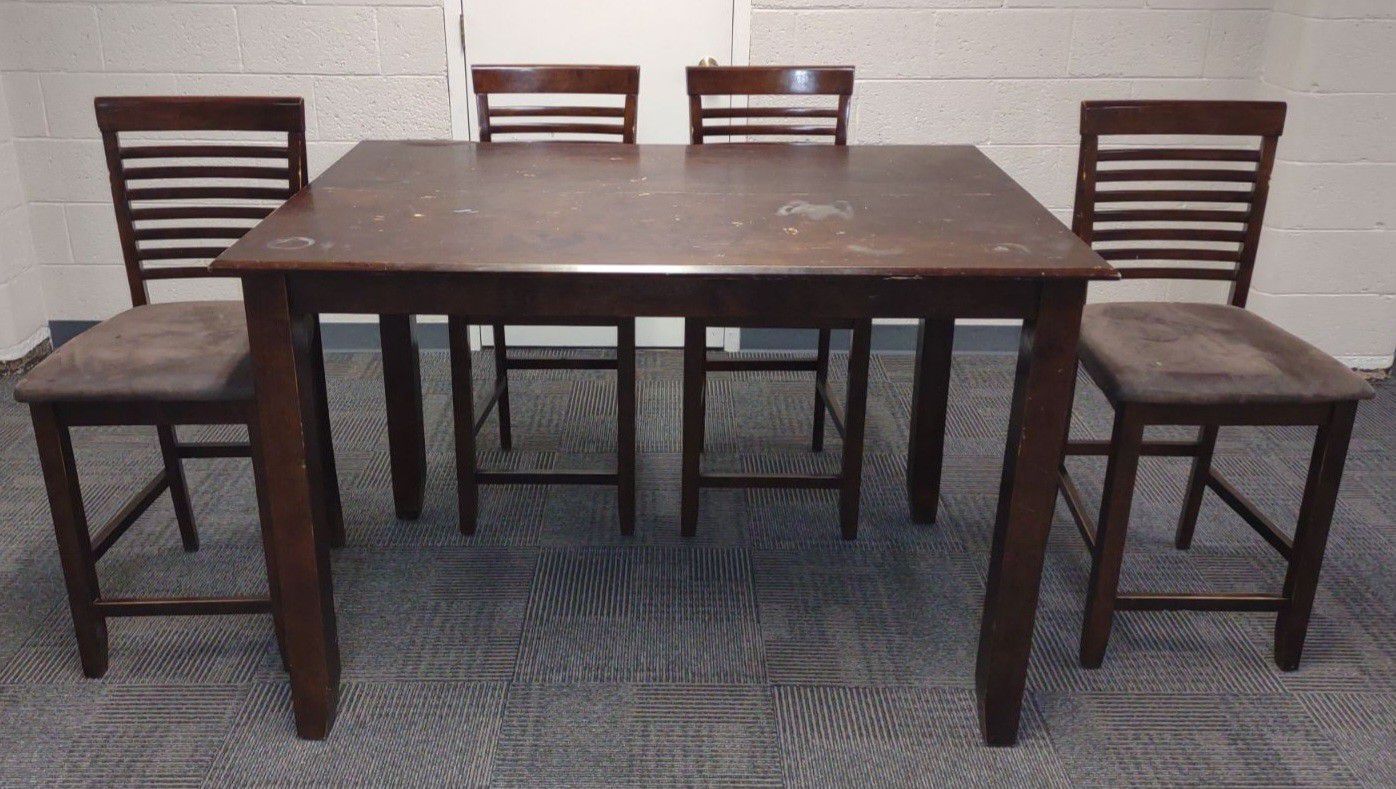 Table & 4 Chairs (Bar Stool Height)