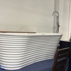 AKDY Bathtub And Tub filler Combo (Multiple Color Finished Available In The Tub Fillers!)