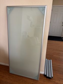 Glass dinning table 5 ft