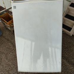 Mini Ge Fridge