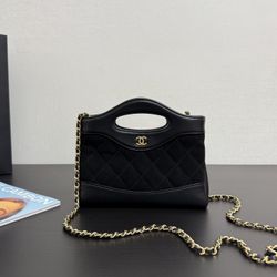 Fashionable Shoulder Bag