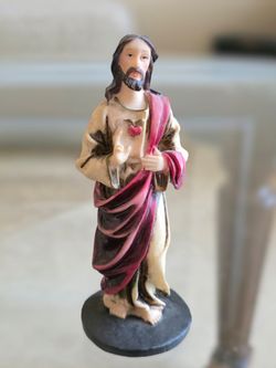 Sacred Heart of Jesus Figurine 5.5"