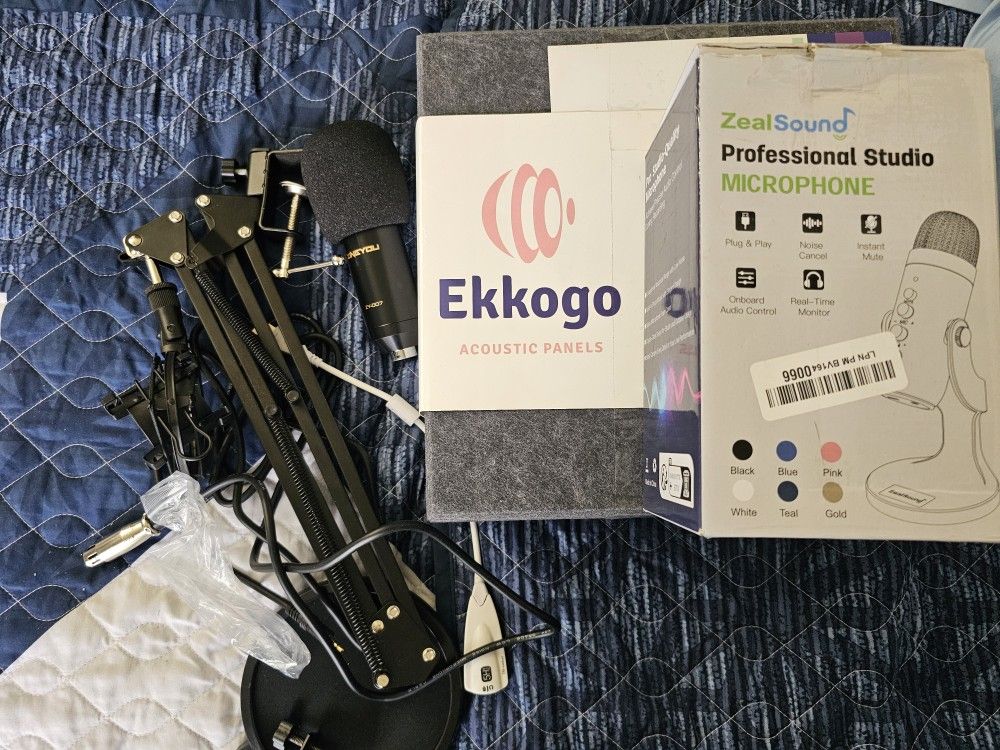 Podcast Bundle With Noise Pads