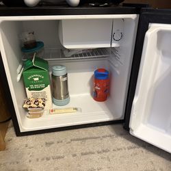 Mini fridge