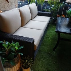 Brand  New Sofa From  Jerome's  Furniture 