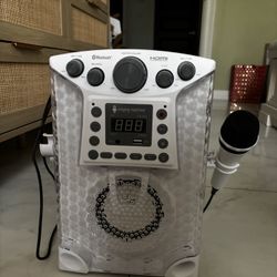 Karaoke machine 