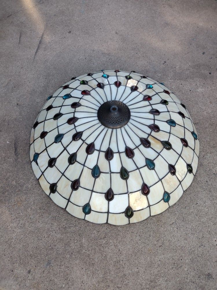 Tiffany Style Stained Glass Lamp Shade Beautiful Piece No Offers No Trade 75th Ave Indian School Serious Buyers Only Please