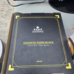 Magnetic Knife Block
