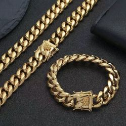 New 18k Yellow Gold Cuban Link Chain And Bracelet 