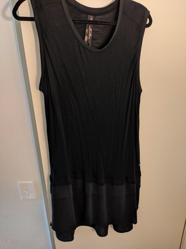 Plus size : Old Navy and Melissa Mcarthy swipe to view 2nd item