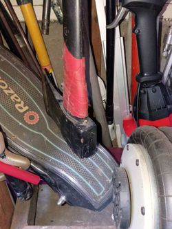 Axe and sledge hammer