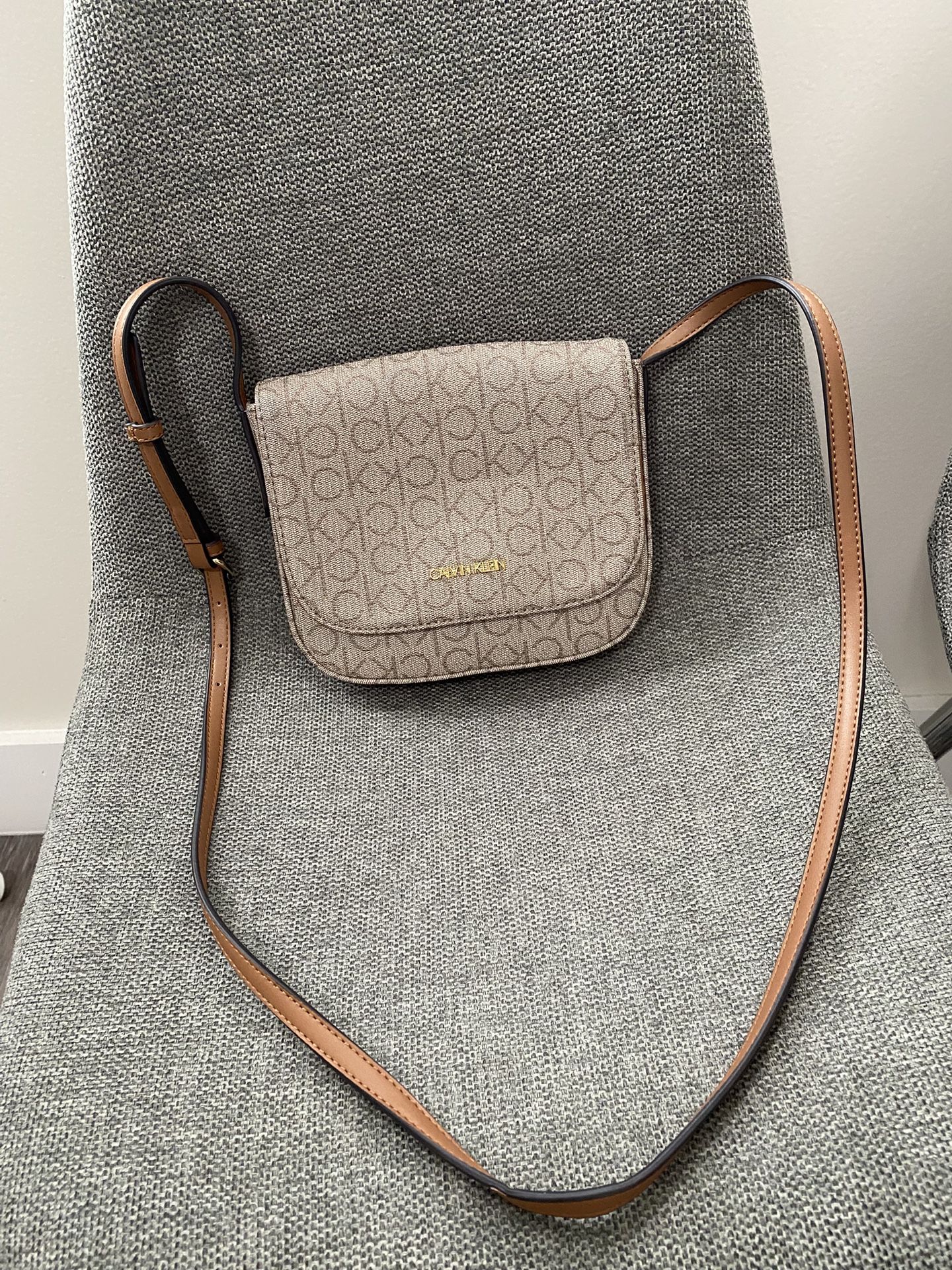 Hand Bag From Calvin Kline ! Open Box ( Ask For Price)