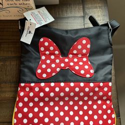 NEW Disney Parks Minnie and Mickey Mouse Crossbody Purse