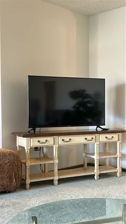 Vizio 54 inch tv and remote