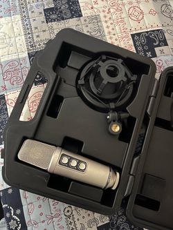 Microphone