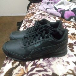 Pumas Shoes