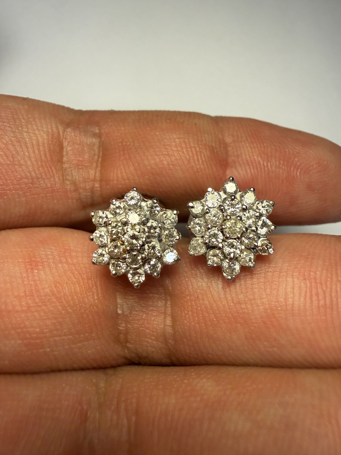 14k White Gold Diamond Flower Stud Earrings 12 mm Real Authentic