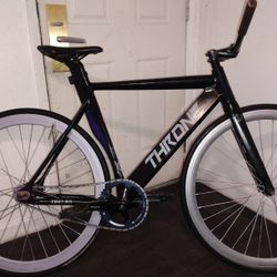 "THRONE FIXIE Bicycle"