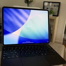 2024 13" M4 iPad Pro bundle (13" iPad Pro + Magic Keyboard + Apple Pencil pro)