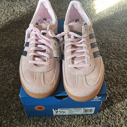 Brand new Adidas Handball Spezial W