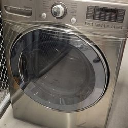 LG 4.6 Cu. Ft Stackable Washer/dryer