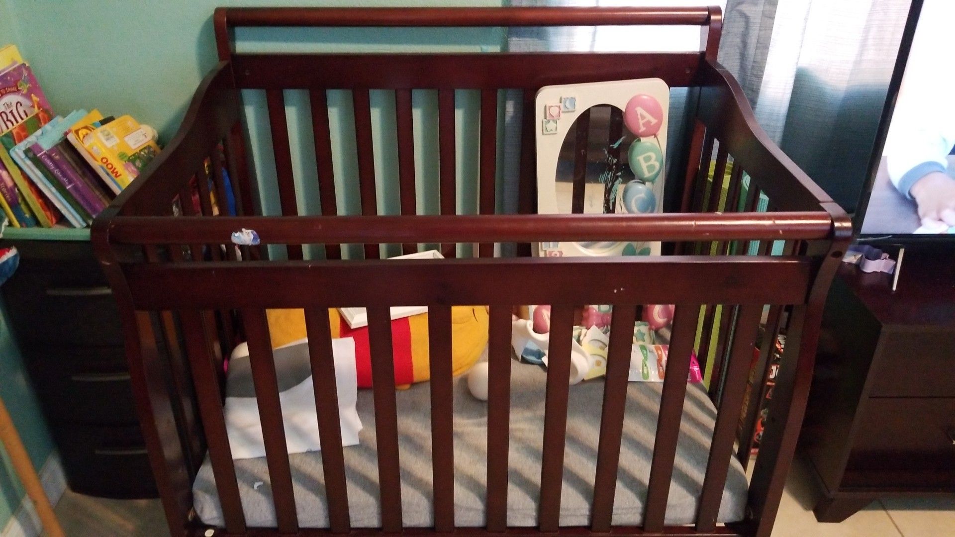 Baby crib