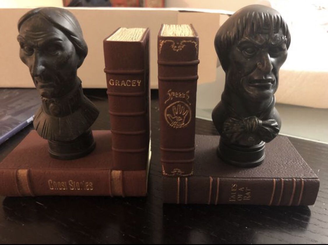 NIB Disney Parks HAUNTED MANSION Bust BOOKENDS