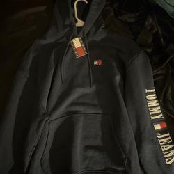 Tommy Hilfiger Size Small