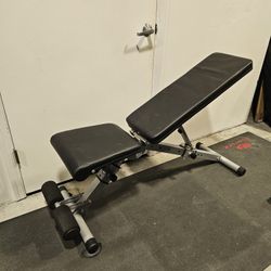 Adjustable Weight Bench 